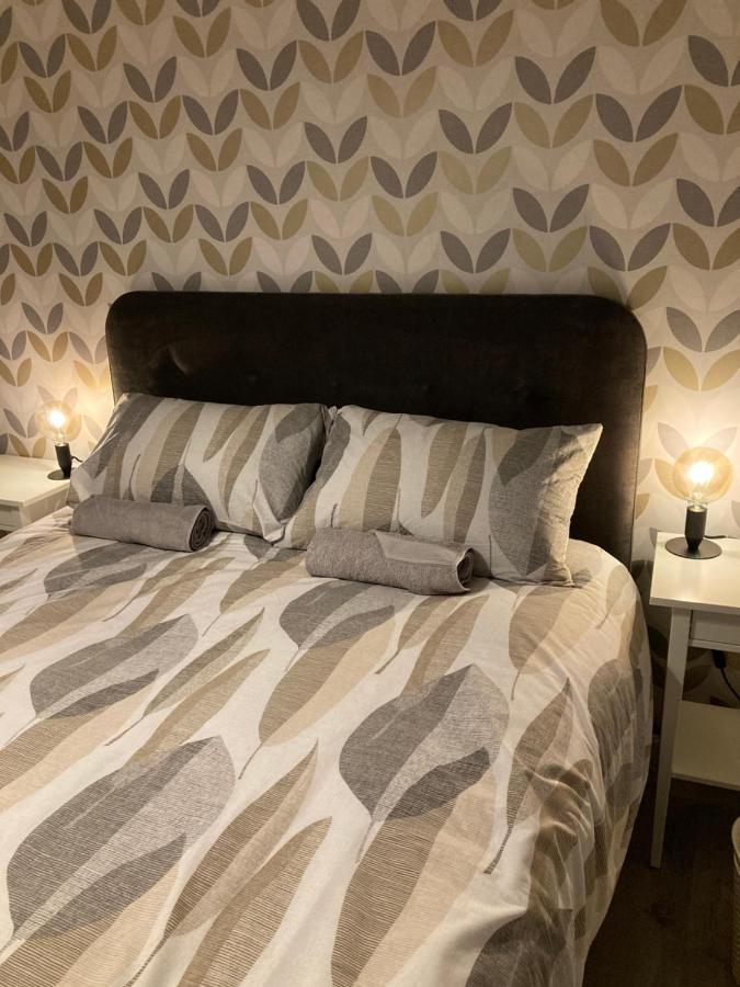 Chapel Court Apartments Cannock Ngoại thất bức ảnh