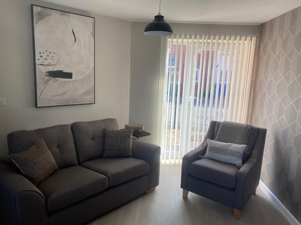 Chapel Court Apartments Cannock Ngoại thất bức ảnh