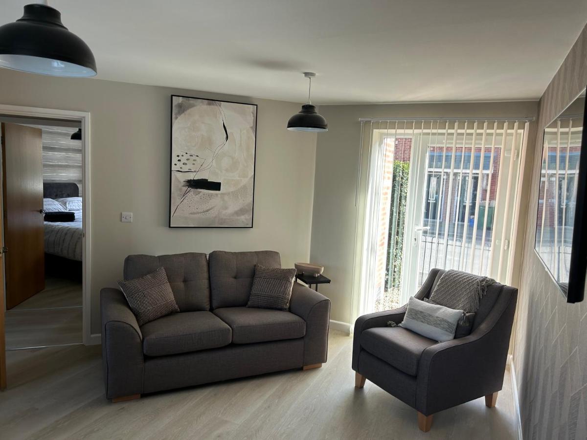Chapel Court Apartments Cannock Ngoại thất bức ảnh