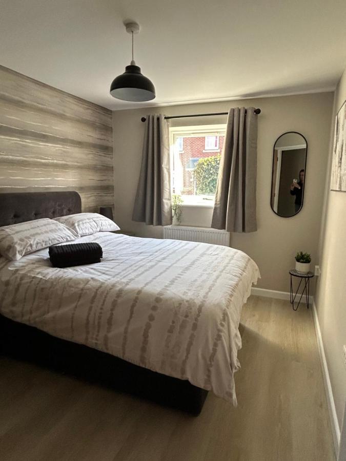Chapel Court Apartments Cannock Ngoại thất bức ảnh