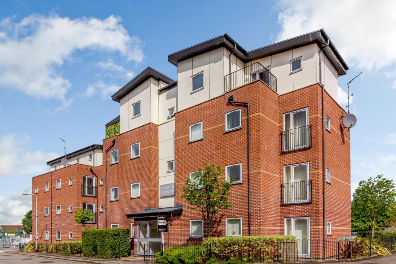 Chapel Court Apartments Cannock Ngoại thất bức ảnh